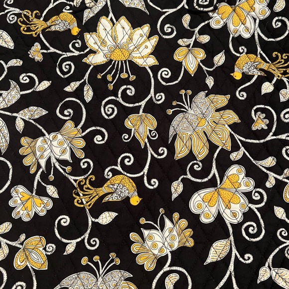 Vera Bradley Yellow Bird pattern 5-item set with hanging bag and more! - Picture 15 of 15